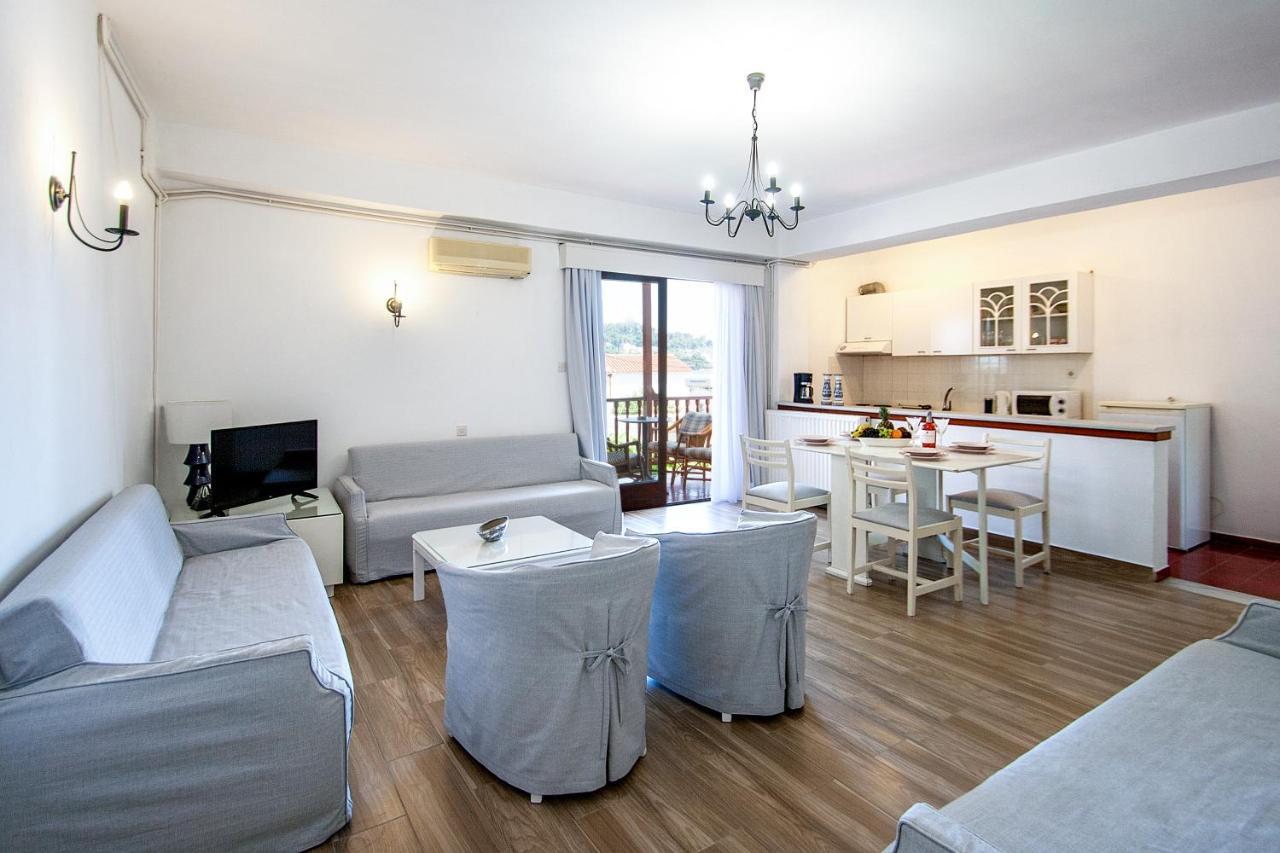 Chrissomalli Sofia Studios Skiathos-Stadt Exterior foto