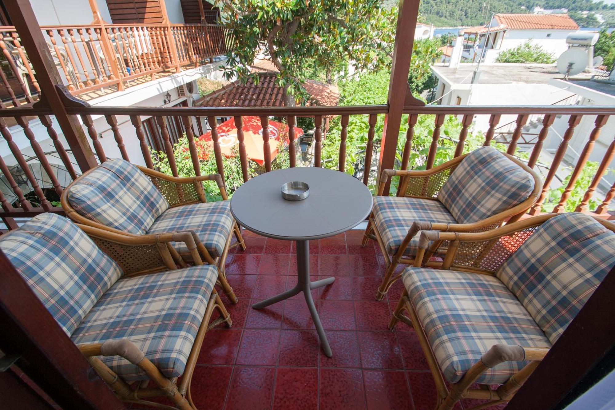 Chrissomalli Sofia Studios Skiathos-Stadt Exterior foto